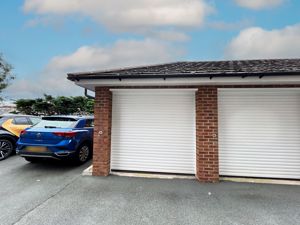 Photo 14- click for photo gallery